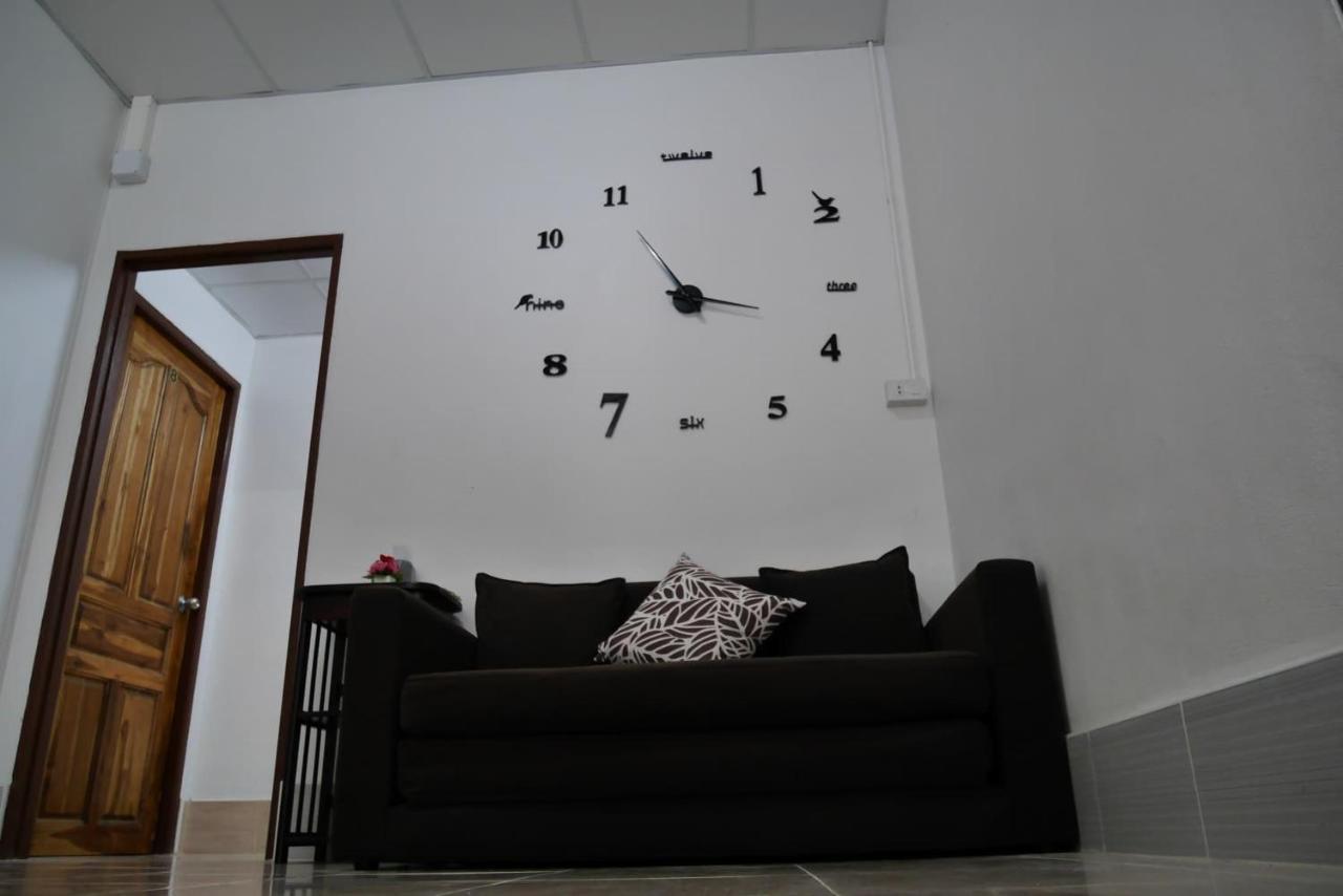 Nawee GuestHouse Sairee Ko Tao Buitenkant foto