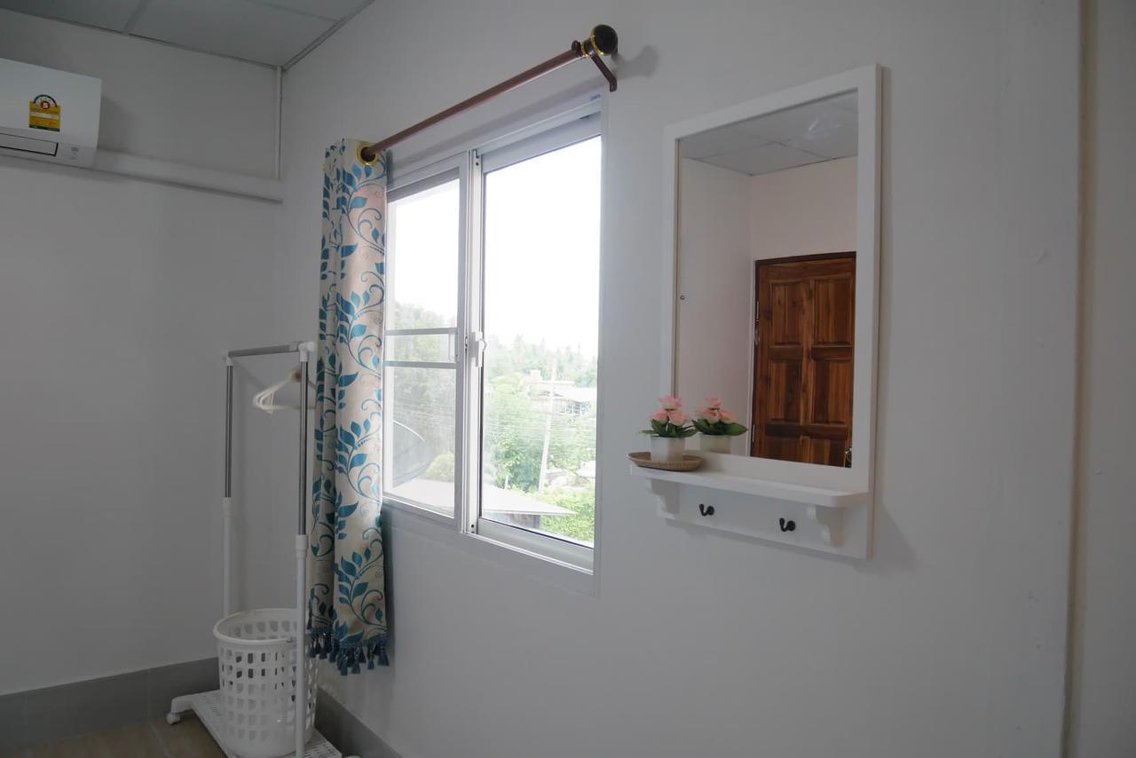 Nawee GuestHouse Sairee Ko Tao Buitenkant foto